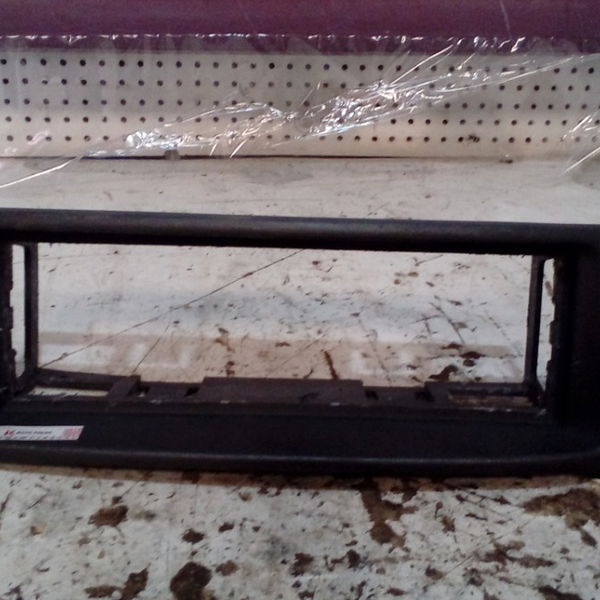 Moldura Central Painel Radio Renault Scenic 1.6 Avariada