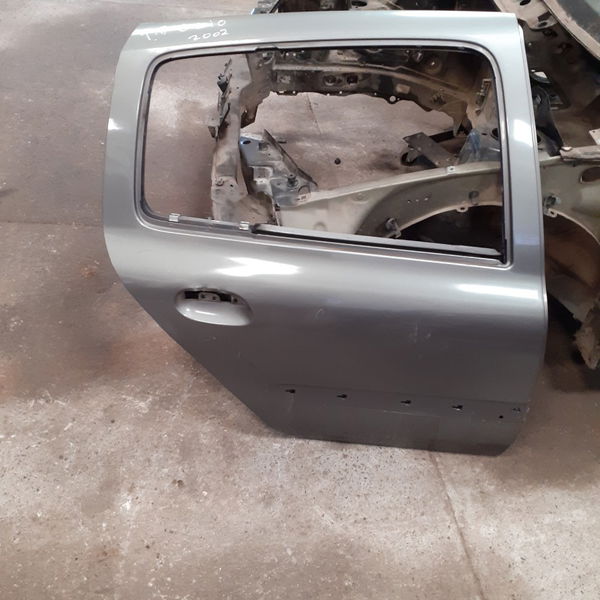 Porta Traseira Direita Renault Clio 1.0 8v 2000