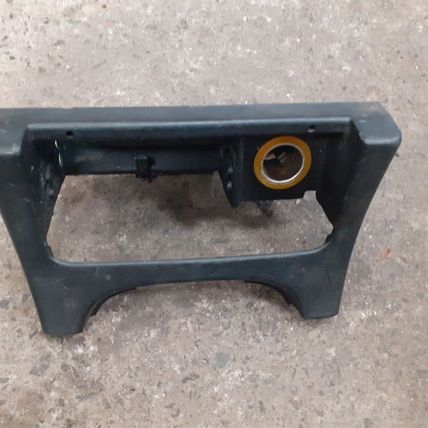 Moldura Painel Central Da Tomada Renault Laguna