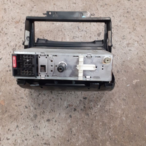 Moldura Tampa Frontal S/ Radio Renault Laguna