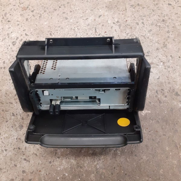 Moldura Tampa Frontal S/ Radio Renault Laguna