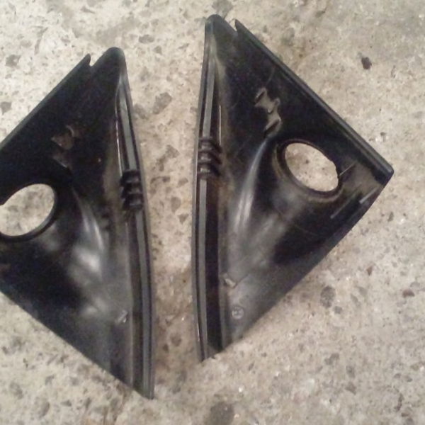 Moldura Interna Retrovisor Esq/direi Renault Laguna 