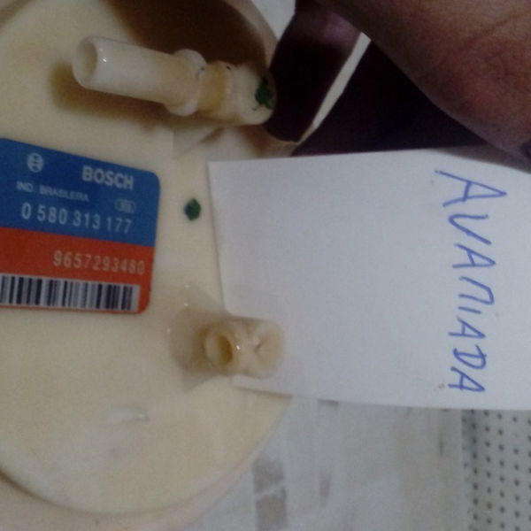 Bomba Combustivel Xsara Picasso 1.6 16v  Avariada Para Pecas