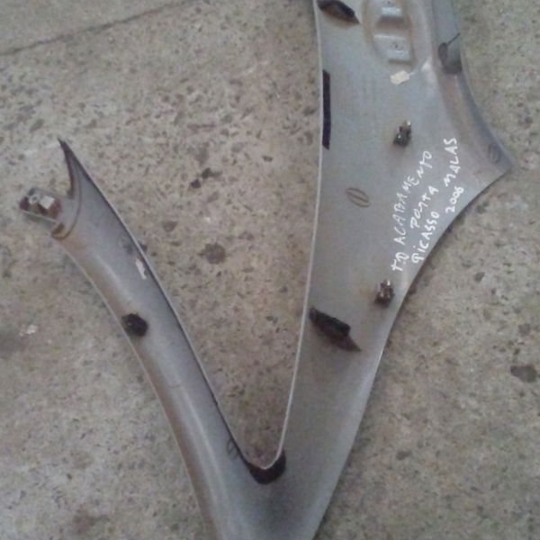 Acabamento Coluna Traseira Direita Porta Malas Xsara Picasso
