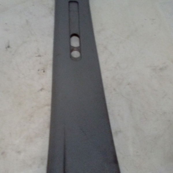 Acabamento Coluna Lateral Esquerda Xsara Picasso 1.6 16v