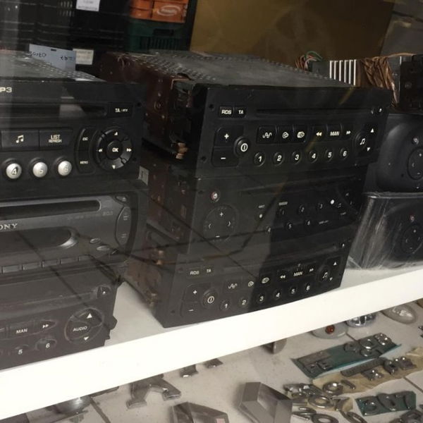 Radio Cd Player Mp3 Renault Original Diversos Valor Unitário