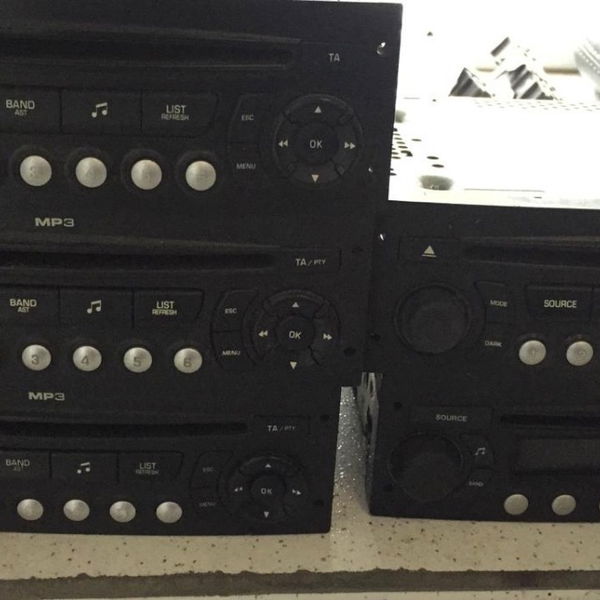 Radio Cd Player Mp3 Renault Original Diversos Valor Unitário