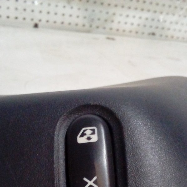 Moldura Do Console Com Botão Trava Vidros Renault Megane