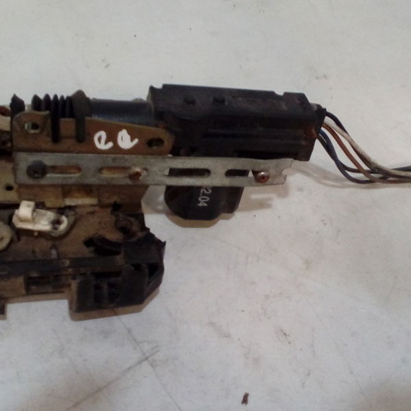 Fechadura Dianteira Direita Renault Megane 03/05
