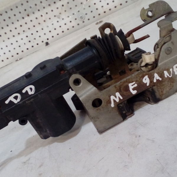 Fechadura Dianteira Direita Renault Megane 03/05
