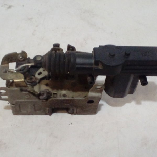 Fechadura Dianteira Esquerda Renault Megane 03/05