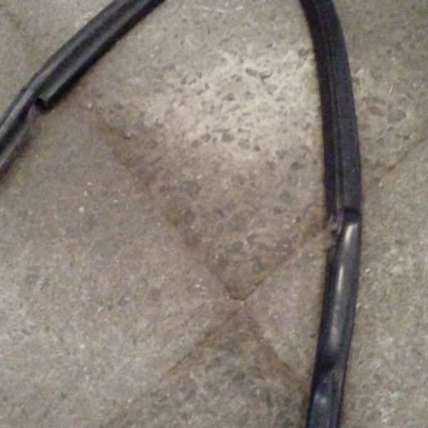 Canaleta Do Vidro Traseira Direita Renault Megane 03/05