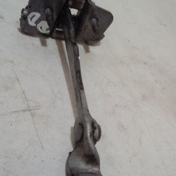 Limitador De Porta Dianteira Direita Renault Megane 01/06