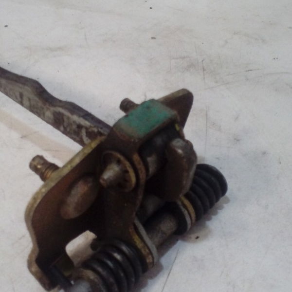 Limitador De Porta Traseiro Esquerda Renault Megane 03/05