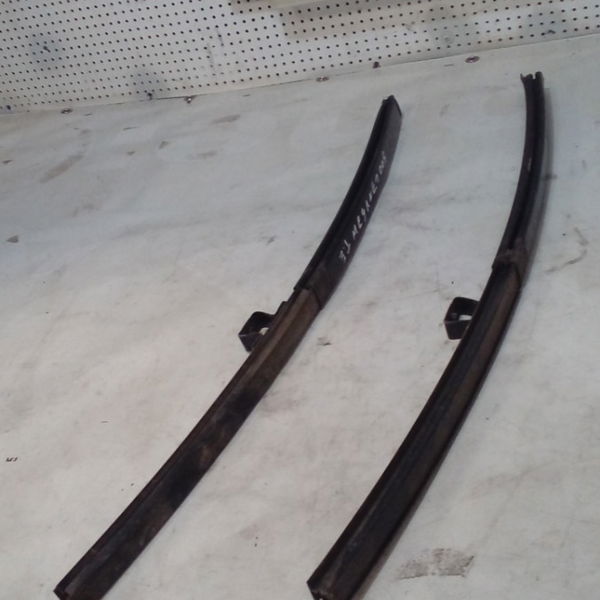 Canaleta Vidro Traseiro Esque/direi Renault Megane *unidade 