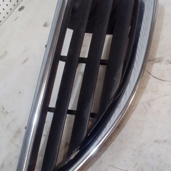 Grade Capo Cromado Renault Megane 2003 Esquerdo