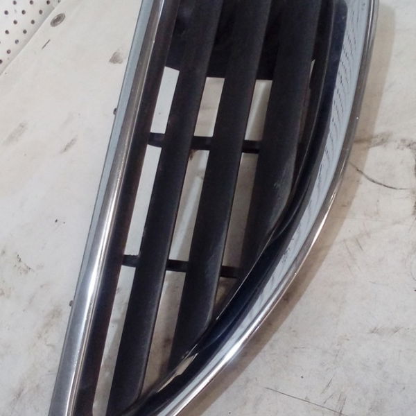 Grade Capo Cromado Renault Megane 2003 Esquerdo