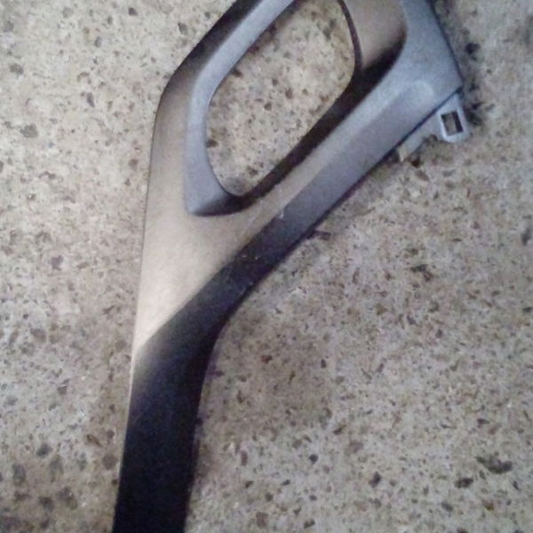 Moldura Maçaneta Interna Dianteira Esquerda Peugeot 208