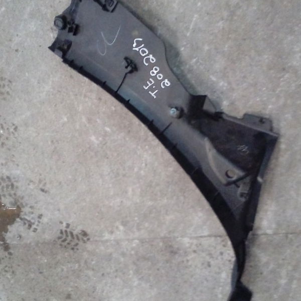 Moldura Coluna Acabamento Traseiro Esquerda Peugeot 208
