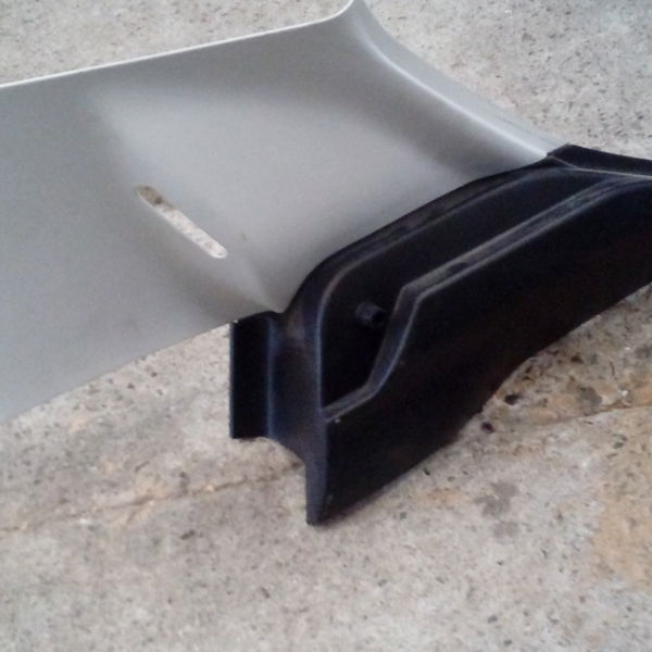 Moldura Traseira Esquerda Peugeot 208