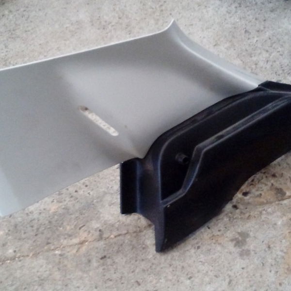 Moldura Traseira Esquerda Peugeot 208