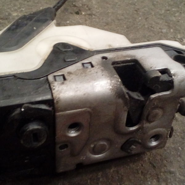 Trava Porta Trasaeiro Direito Peugeot 208
