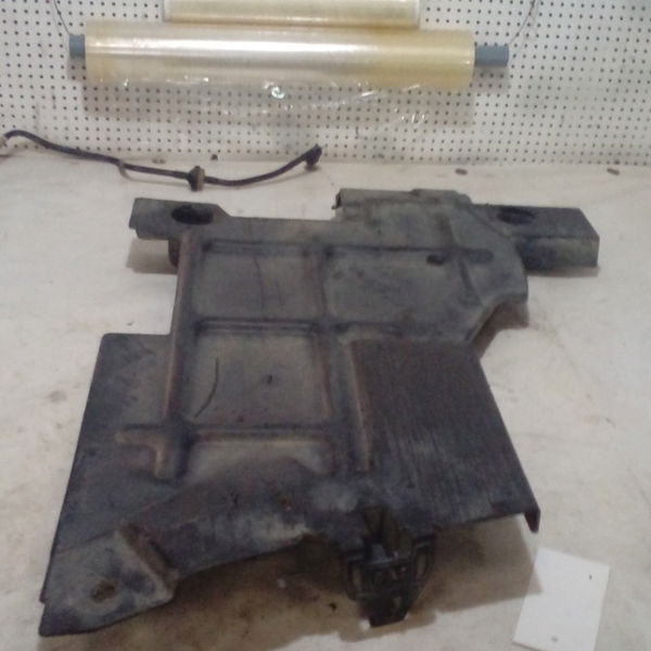 Acabamento Inferior Tanque Combustivel 208