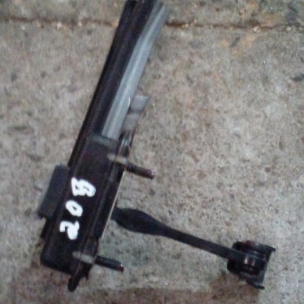 Limitador De Porta Traseiro Esquerdo Peugeot 208