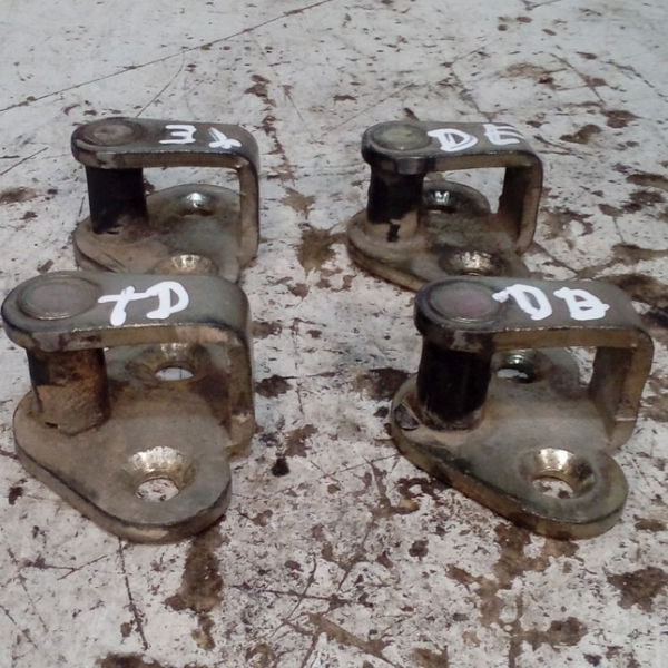 Batente Trinco Porta Peugeot 206 1.6 2004 *unidade