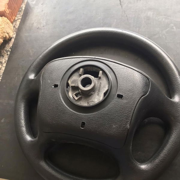 Volante Do Motorista Xsara Picasso Com Desgaste Para Reforma