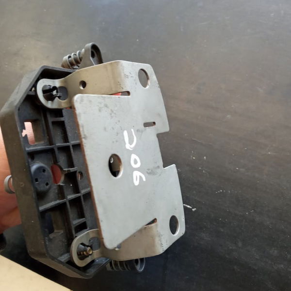 Suporte Base Tampa Buzina Peugeot 206 1.0 2002