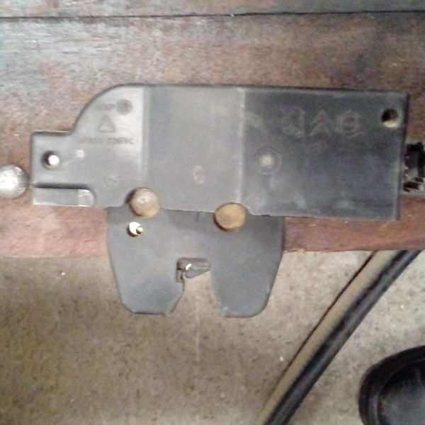 Fechadura Elétrica Porta Malas Peugeot 307