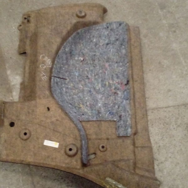 Acabamento Lateral Esquerda Carpete Porta Malas C3 Air Cross