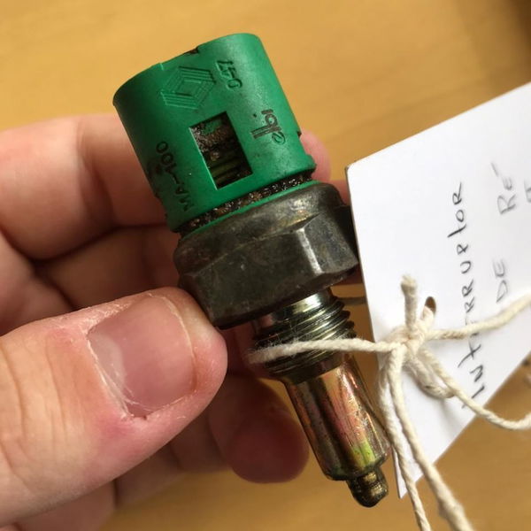 Interruptor De Ré Renault Laguna 2.0 8v