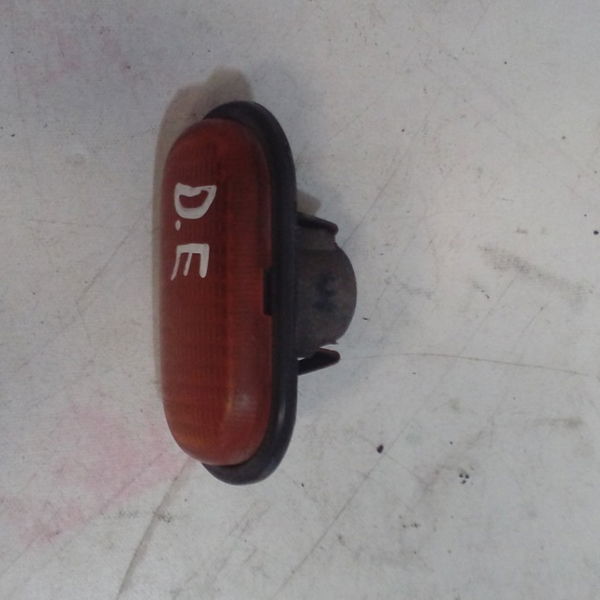 Pisca Do Para Lama Esquerdo Renault Megane 03 A 05