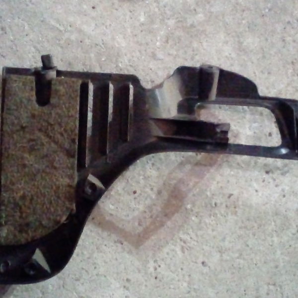 Capa Acabamento Traseiro Esquerdo Megane 7700841432