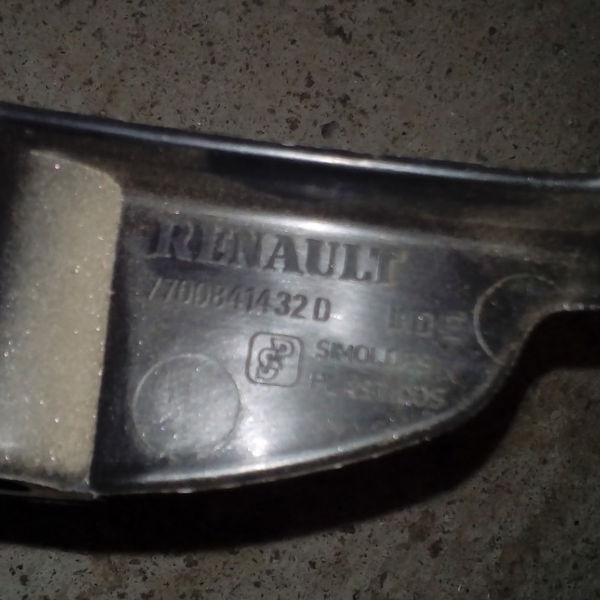 Capa Acabamento Traseiro Direito Megane 7700841432