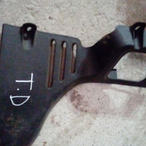 Capa Acabamento Traseiro Direito Megane 7700841432