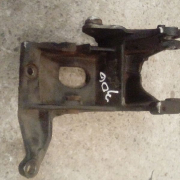 Suporte Do Rolamento Guia Da Correia Do Peugeot 306 95a 2000