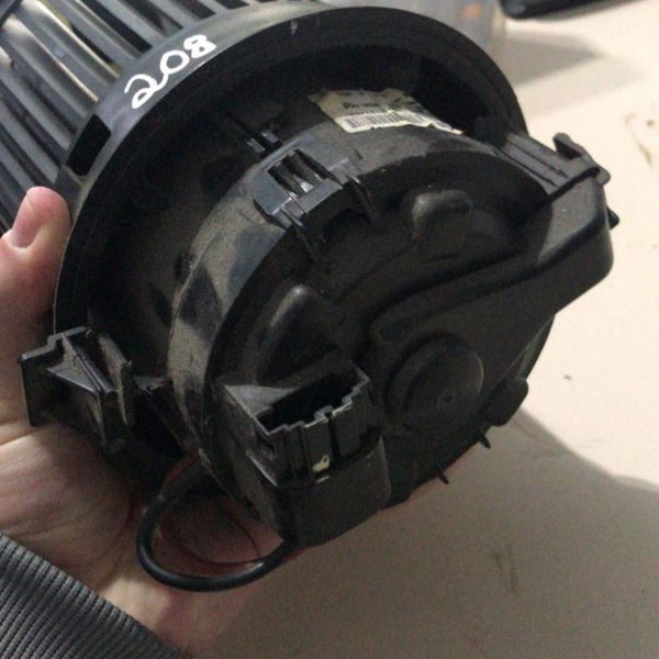 Caixa Ventilação Ar Forçado Peugeot 208 1.5
