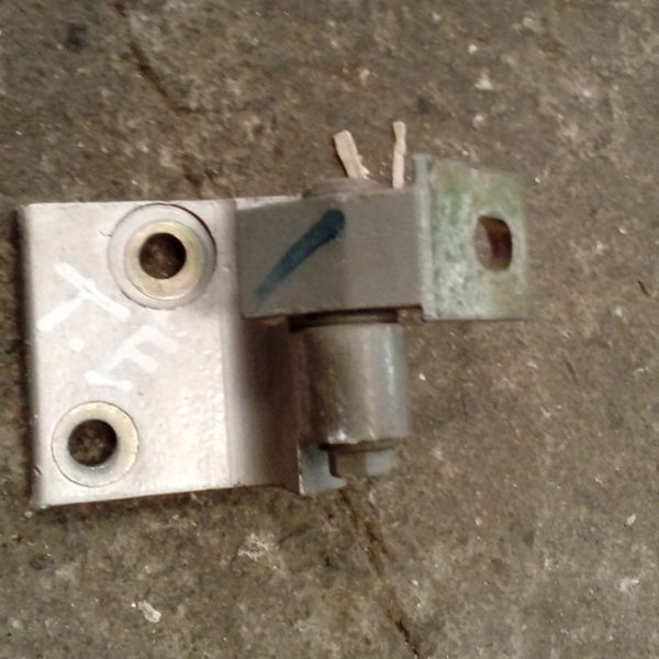 Dobradiça Porta Traseira Esquerda Peugeot 306 Sw 1999