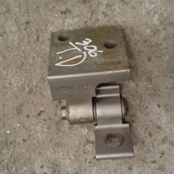 Dobradiça Porta Traseira Direita Peugeot 306 Sw 1999