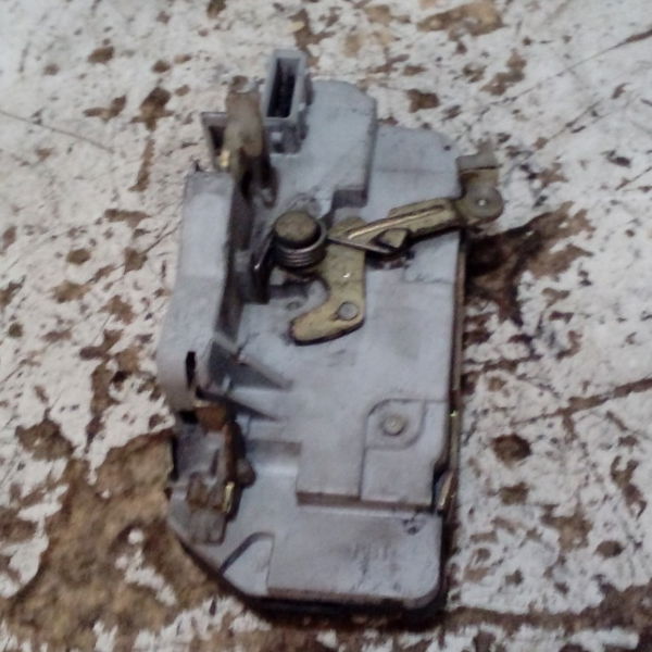 Fechadura Traseira Esquerda Peugeot 206 