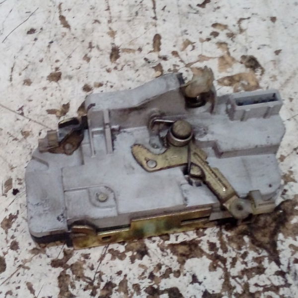 Fechadura Traseira Esquerda Peugeot 206 