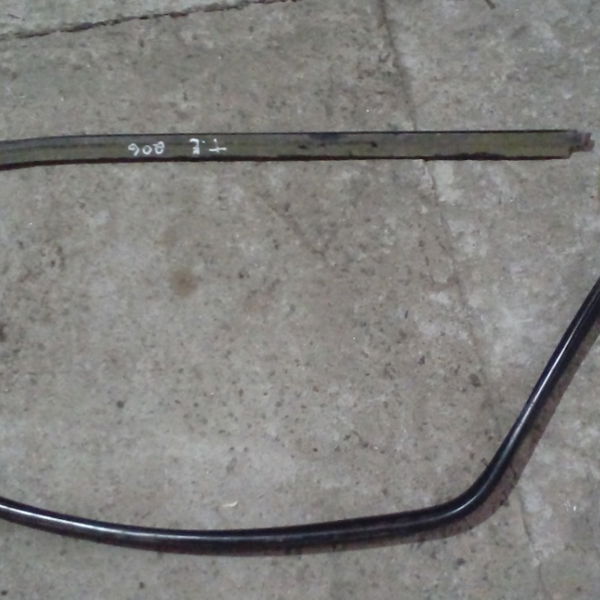 Borracha Canaleta Vidro Traseiro Esquerdo Peugeot 206