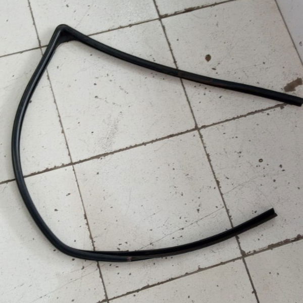 Borracha Porta Dianteira Esquerda Renault Logan