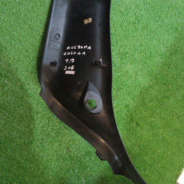 Moldura Coluna Traseira Direita Peugeot 206