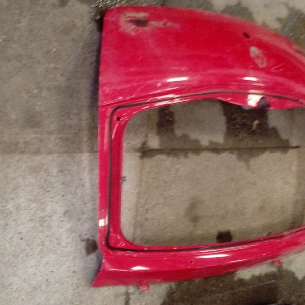 Tampa Porta Malas Traseira Renault Sandero 2010