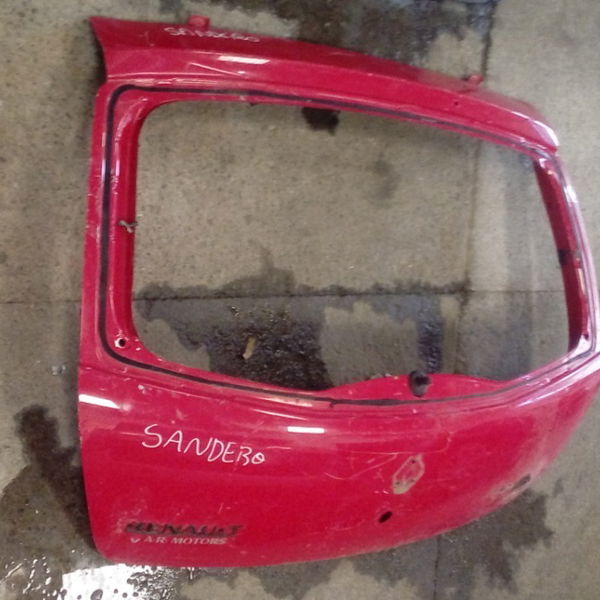 Tampa Porta Malas Traseira Renault Sandero 2010