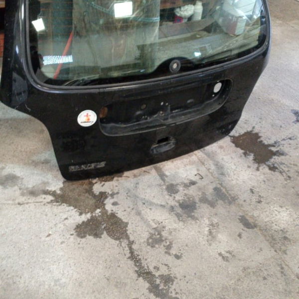 Tampa Traseira Porta Malas Renault Scenic Pequeno Amassado